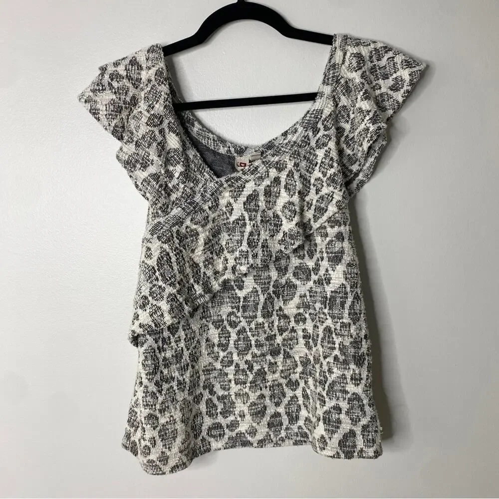 Anthropologie Dolan Savannah Ruffled Blouse Gray White Snow Leopard Print XS - Picture 2 of 9